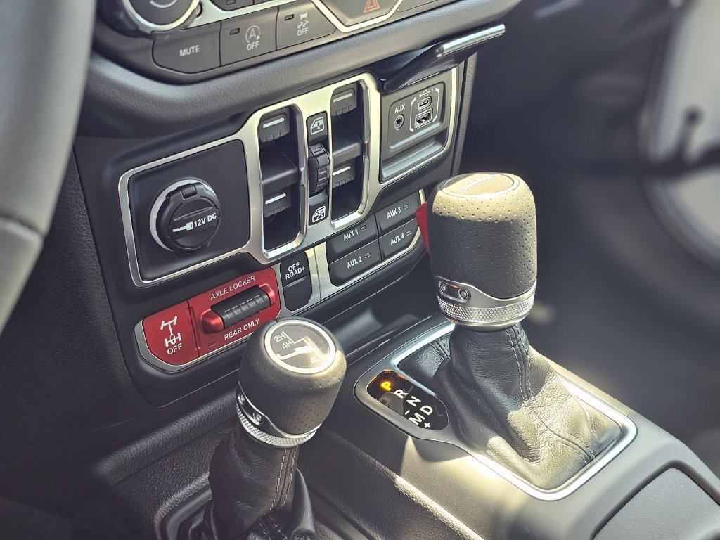 New 2026 Jeep Gladiator Mojave AWD/4WD image 15