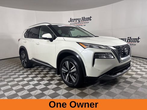 Used 2023 Nissan Rogue SL w/ SL Premium Package image 4