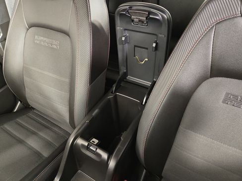 Used 2016 GMC Canyon SLE w/ All Terrain Package image 26