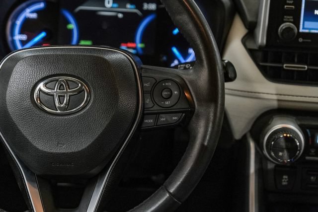 Used 2020 Toyota RAV4 Limited AWD/4WD image 19