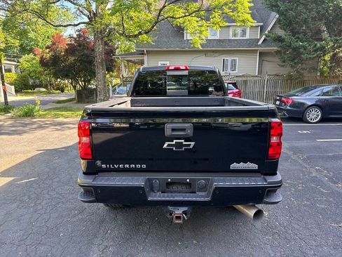 Used 2019 Chevrolet Silverado 2500 High Country w/ Duramax Plus Package AWD/4WD image 12