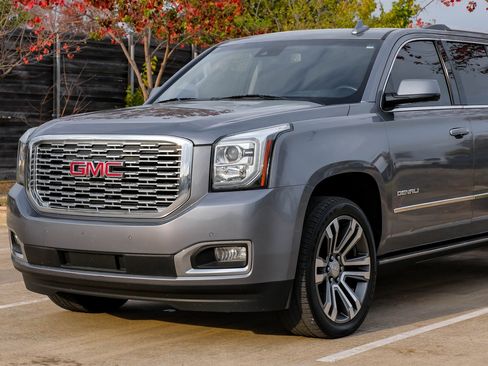 Used 2019 GMC Yukon XL Denali w/ Denali Ultimate Package image 8