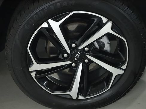 Certified 2023 Chevrolet TrailBlazer RS w/ Sun and Liftgate Package AWD/4WD image 10