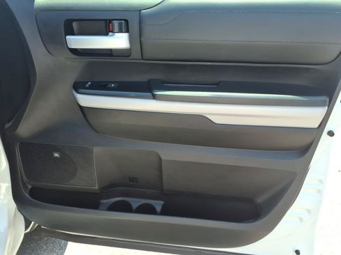 Used 2020 Toyota Tundra Limited w/ Limited Premium Package RWD image 9