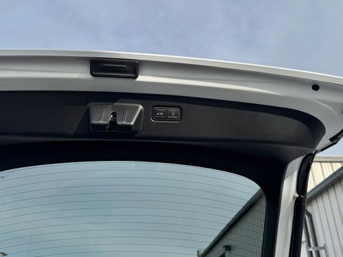 Used 2023 Genesis GV60 Performance image 21