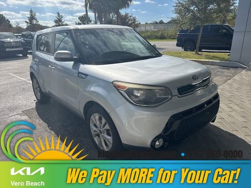 Used 2016 Kia Soul + image 1