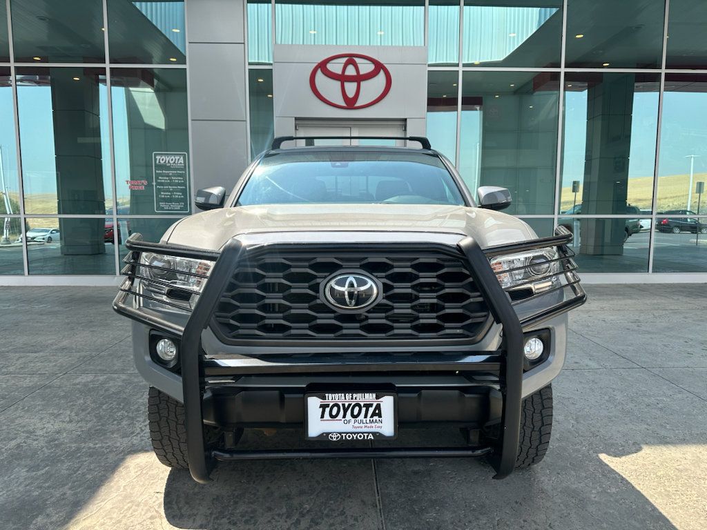 Used 2020 Toyota Tacoma TRD Off-Road w/ Technology Package AWD/4WD image 3