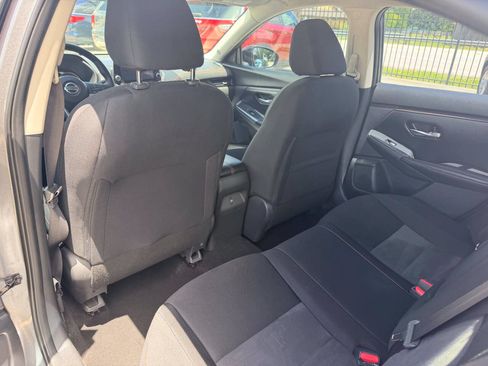 Used 2021 Nissan Sentra SR FWD image 13