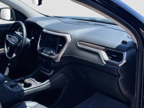 Used 2023 GMC Acadia Denali w/ Denali Ultimate Package FWD image 32