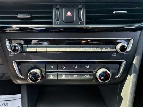 Used 2020 Kia Optima LX image 21