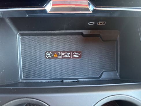 New 2026 GMC Yukon Denali w/ Sun & Power Step Package AWD/4WD image 39