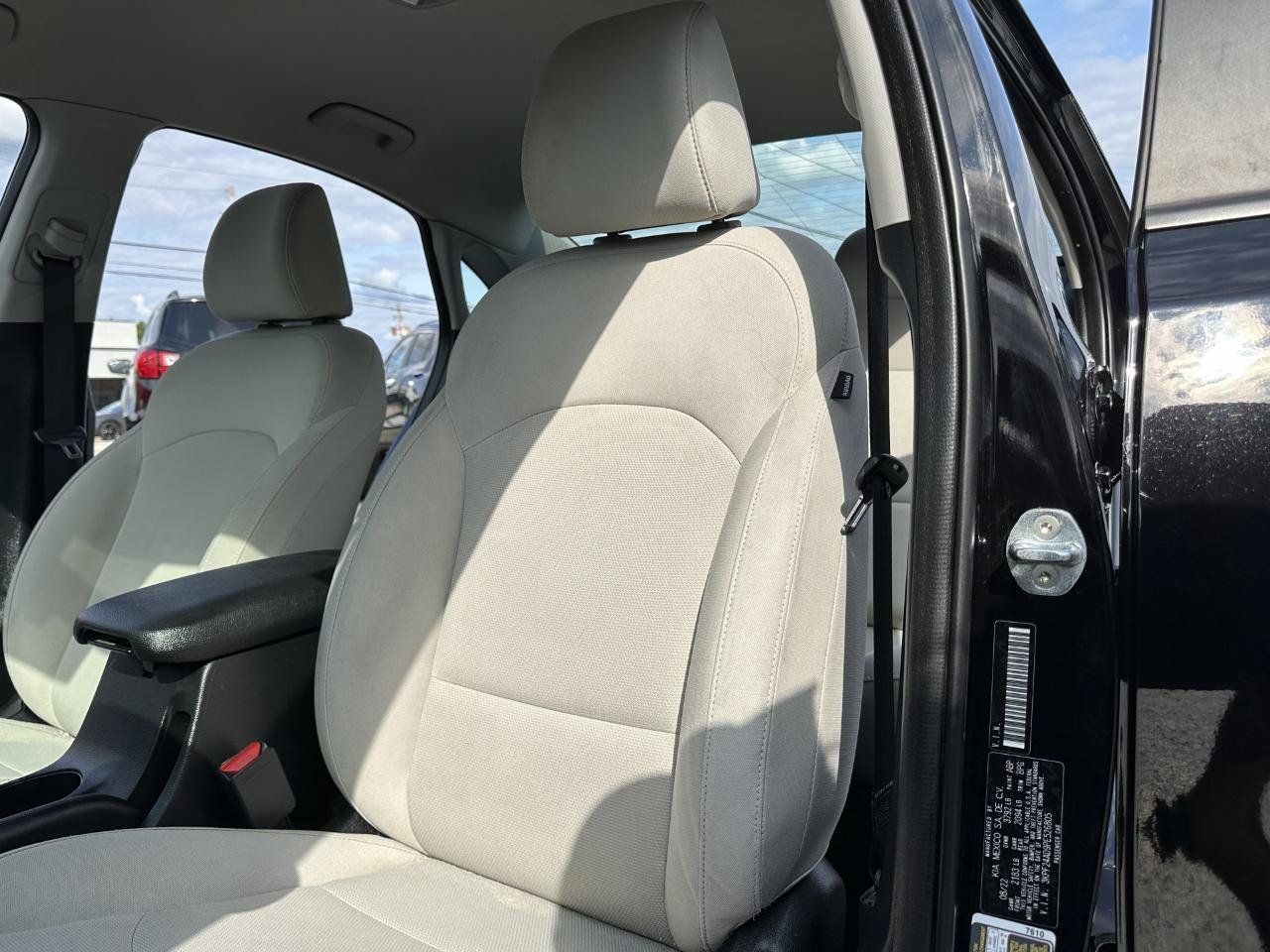 Used 2023 Kia Forte LXS w/ LXS Technology Package FWD image 28