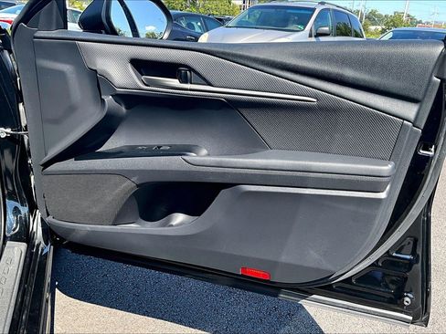 Used 2025 Toyota Camry SE FWD image 22