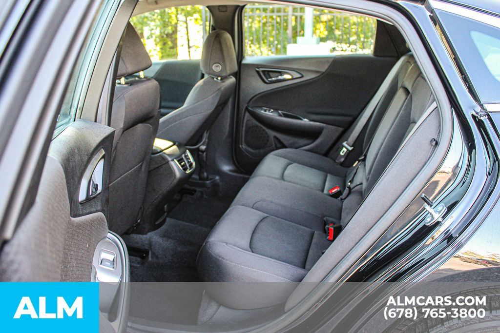 Used 2025 Chevrolet Malibu LT FWD image 17