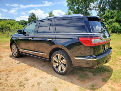 Used 2018 Lincoln Navigator Reserve AWD/4WD image 7