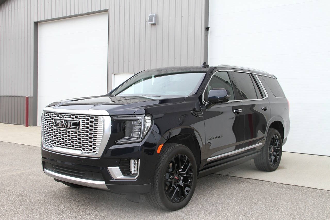 Used 2024 GMC Yukon Denali w/ Advanced Technology Package AWD/4WD image 6
