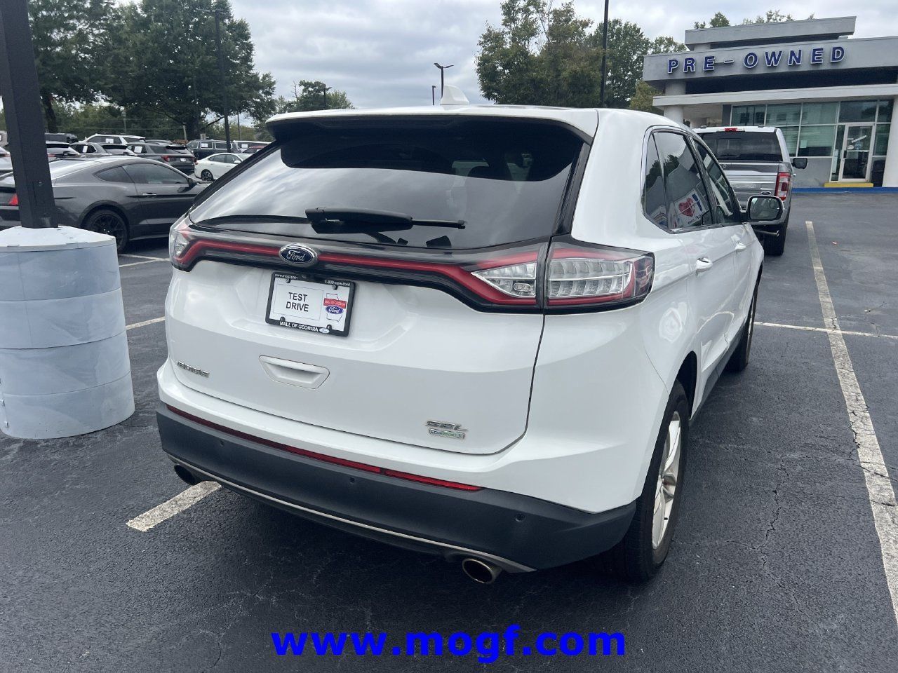 Used 2016 Ford Edge SEL FWD image 3