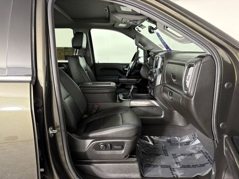 Used 2022 Chevrolet Silverado 2500 LTZ w/ LTZ Premium Package image 38