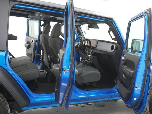 Used 2024 Jeep Wrangler Unlimited Sport AWD/4WD image 29
