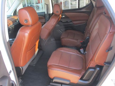 Used 2019 Chevrolet Traverse High Country AWD/4WD image 5