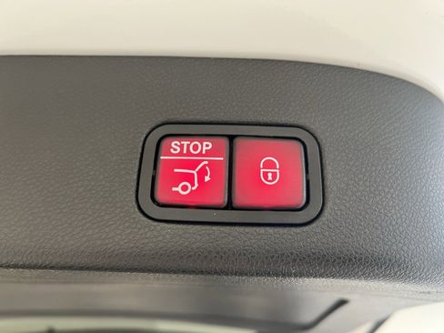 Used 2018 Mercedes-Benz GLS 450 4MATIC image 41