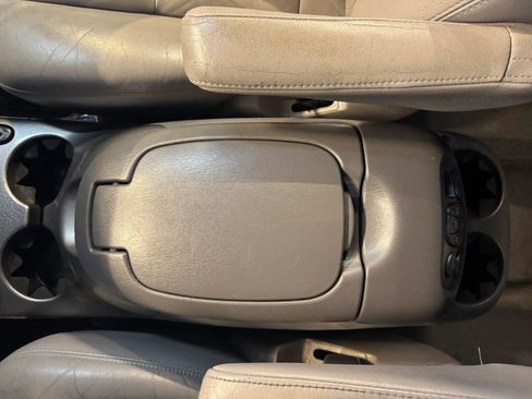 Used 2004 Toyota Sequoia Limited image 19