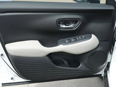 New 2026 Honda HR-V LX image 13