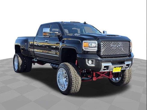 Used 2017 GMC Sierra 3500 Denali w/ Duramax Plus Package image 3