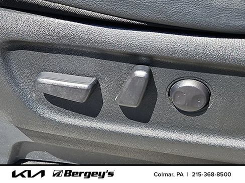 Used 2020 Kia Sedona EX FWD image 27