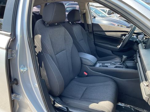 Used 2023 Honda Accord EX image 21