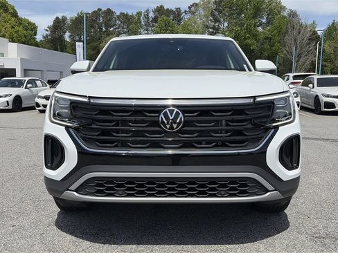 Used 2024 Volkswagen Atlas Cross Sport SE FWD image 11