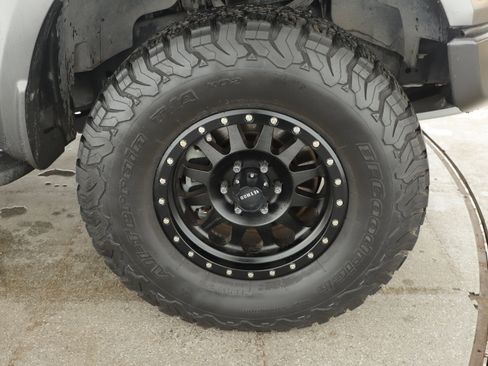 Used 2019 Ford F150 Raptor w/ Equipment Group 802A Luxury AWD/4WD image 8
