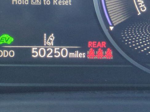 Used 2024 Lexus UX 250h FWD image 25