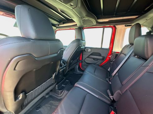 New 2026 Jeep Wrangler Unlimited Sahara w/ Safety Group AWD/4WD image 17