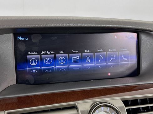 Used 2015 Lexus LS 460 image 21