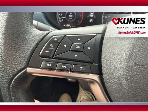 Used 2025 Nissan Versa SV FWD image 16