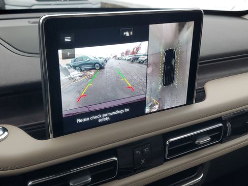 Certified 2023 Lincoln Aviator Reserve w/ Equipment Group 201A image 17