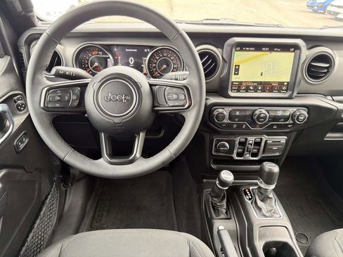 Used 2023 Jeep Wrangler Unlimited Sport AWD/4WD image 15