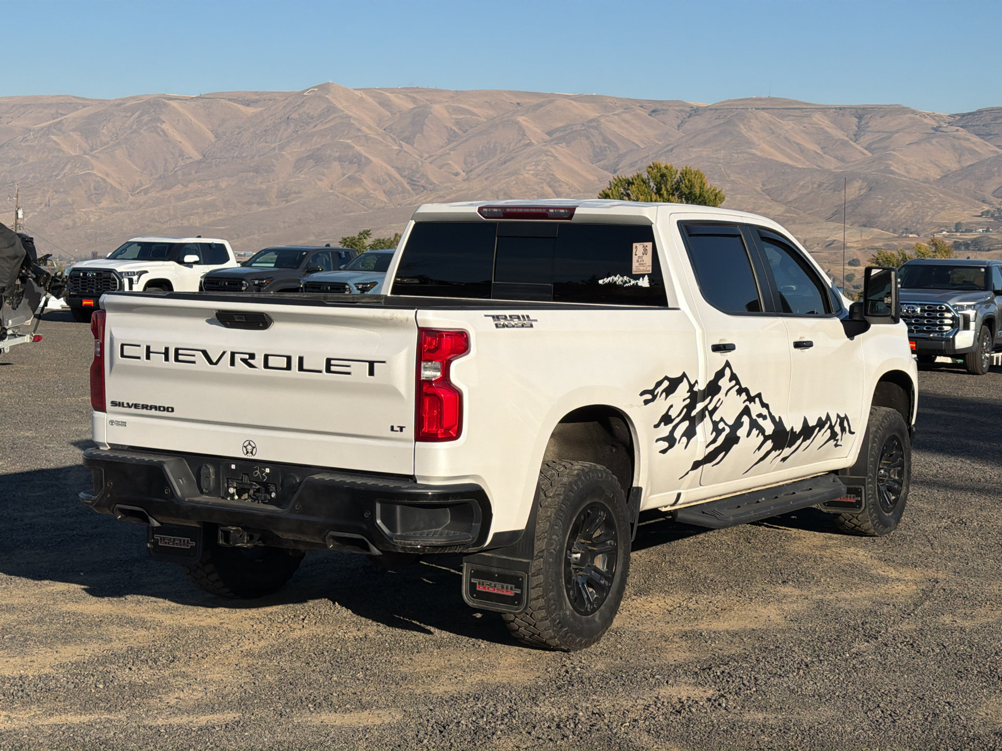 Used 2022 Chevrolet Silverado 1500 LT Trail Boss w/ Convenience Package II AWD/4WD image 12