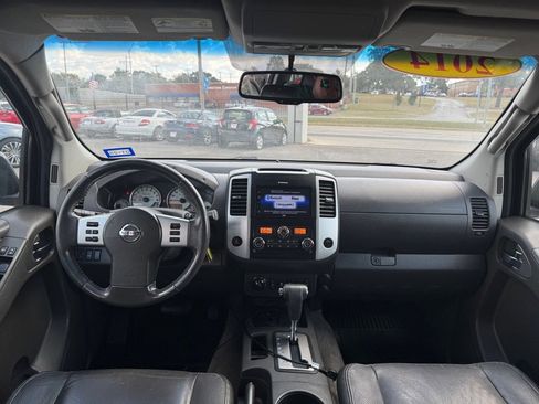 Used 2014 Nissan Frontier PRO-4X image 10