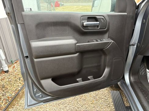 Used 2021 Chevrolet Silverado 1500 Custom w/ LPO, Dark Essentials Package image 9