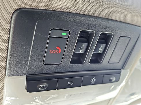 New 2026 Nissan Kicks SV w/ Cold Weather Package image 18