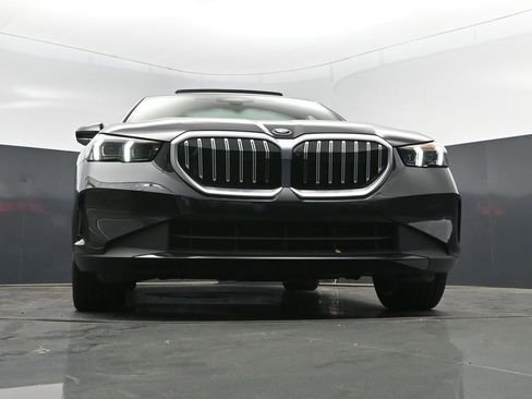 Certified 2025 BMW 530i image 45