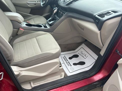 Used 2014 Ford Escape SE image 12