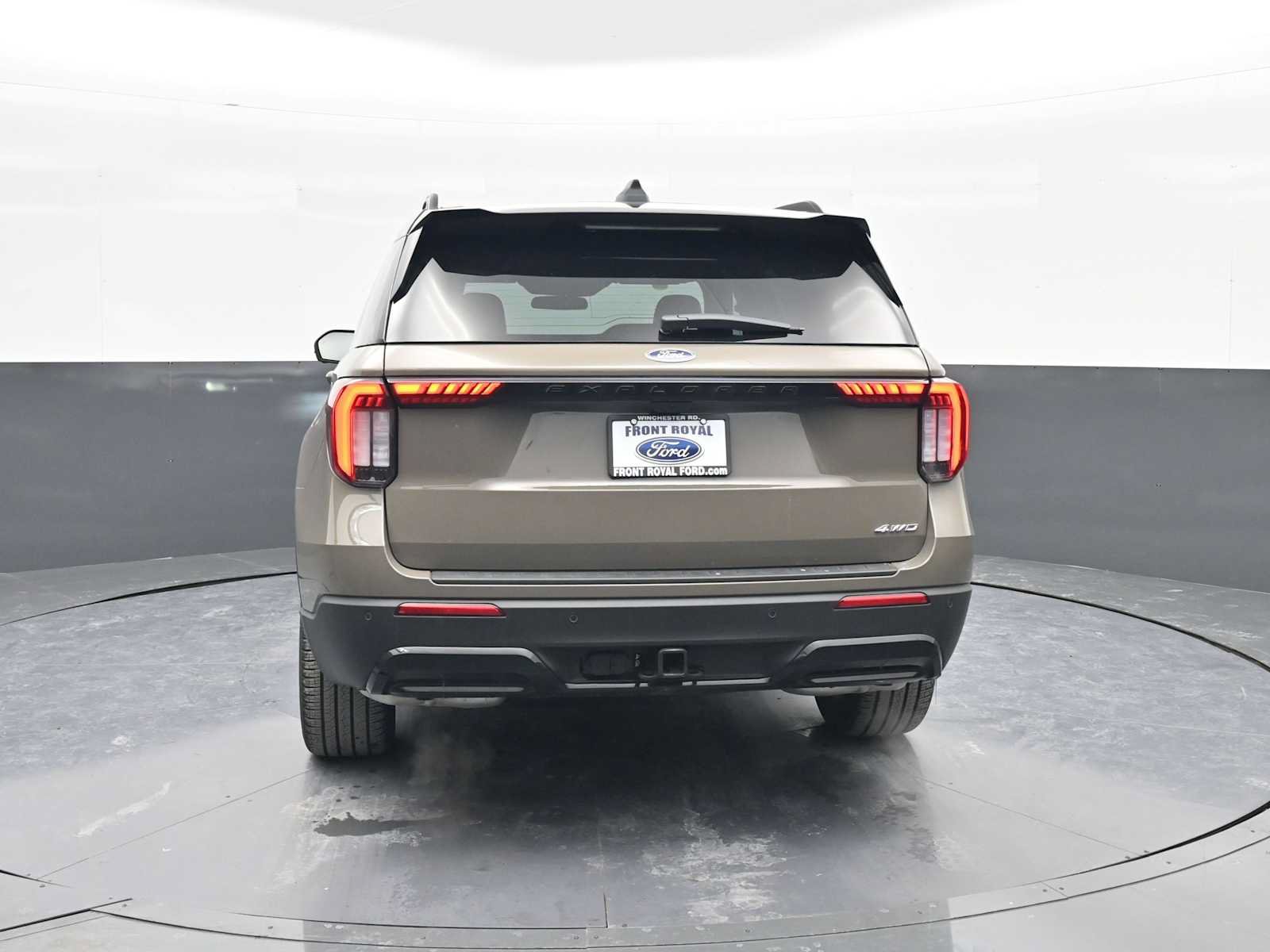 New 2026 Ford Explorer ST-Line w/ ST-Line Street Pack AWD/4WD image 6