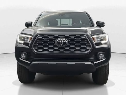 Used 2020 Toyota Tacoma TRD Off-Road image 3