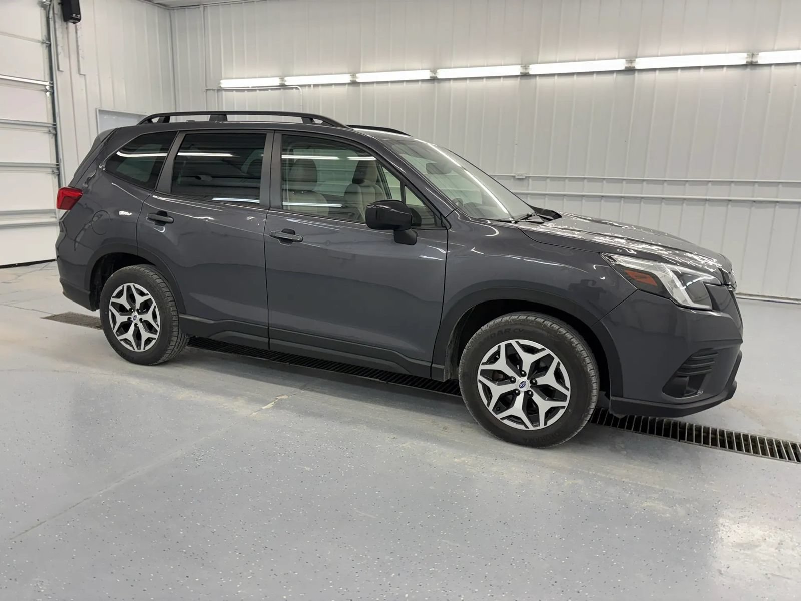 Used 2023 Subaru Forester Premium AWD/4WD image 9