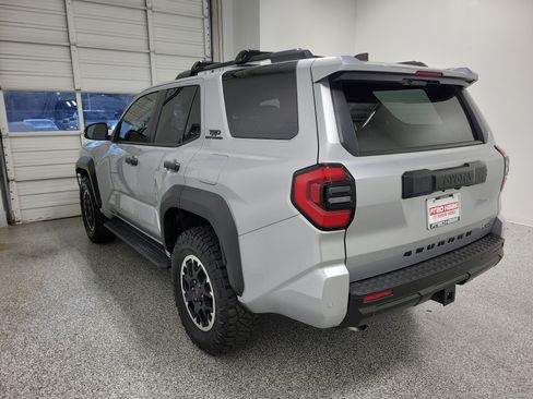 Certified 2025 Toyota 4Runner TRD Off-Road AWD/4WD image 6