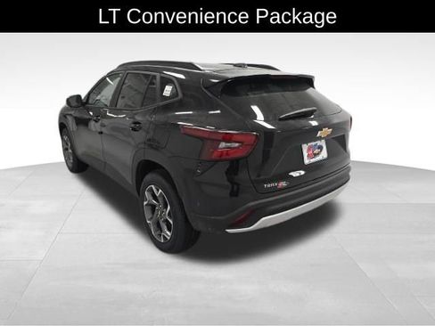 New 2026 Chevrolet Trax LT w/ Sunroof Package image 4