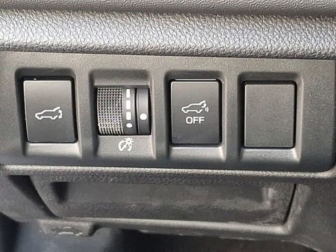 Used 2022 Subaru Outback Limited image 25